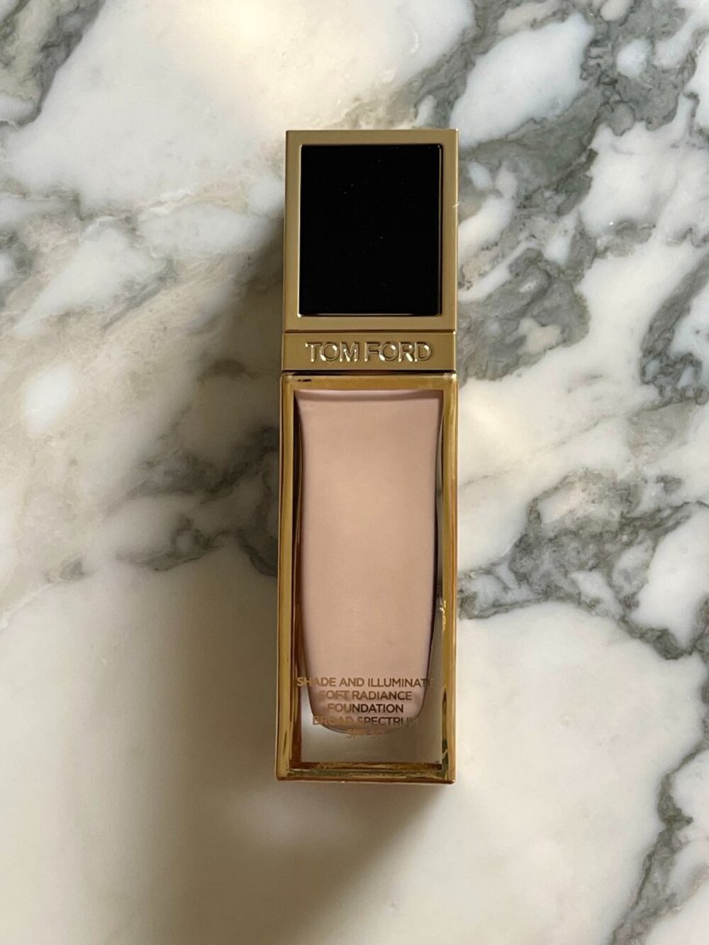 Tom Ford Shade and Illuminate Soft Radiance Foundation SPF 50